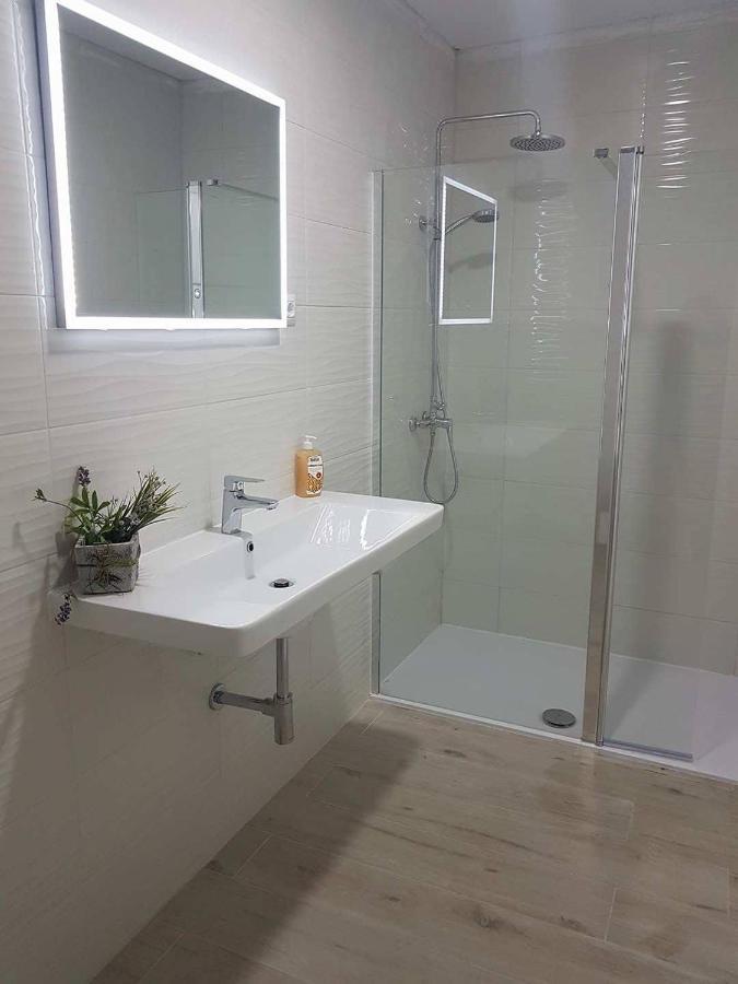 Rooms Lanterna Metajna Εξωτερικό φωτογραφία